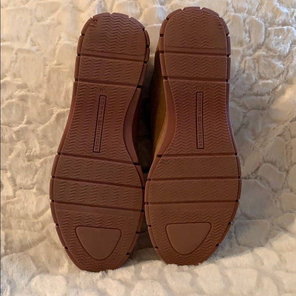 Tommy Hilfiger Oxford Taupe Suede Shoes - Picture 4 of 8